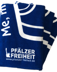 Sauna-/Badetuch "Me, my Dubbeglas and I" (royalblau) - Pfälzer Freiheit