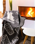 Kuscheldecke im Dubbe-Design (steingrau) - Pfälzer Freiheit